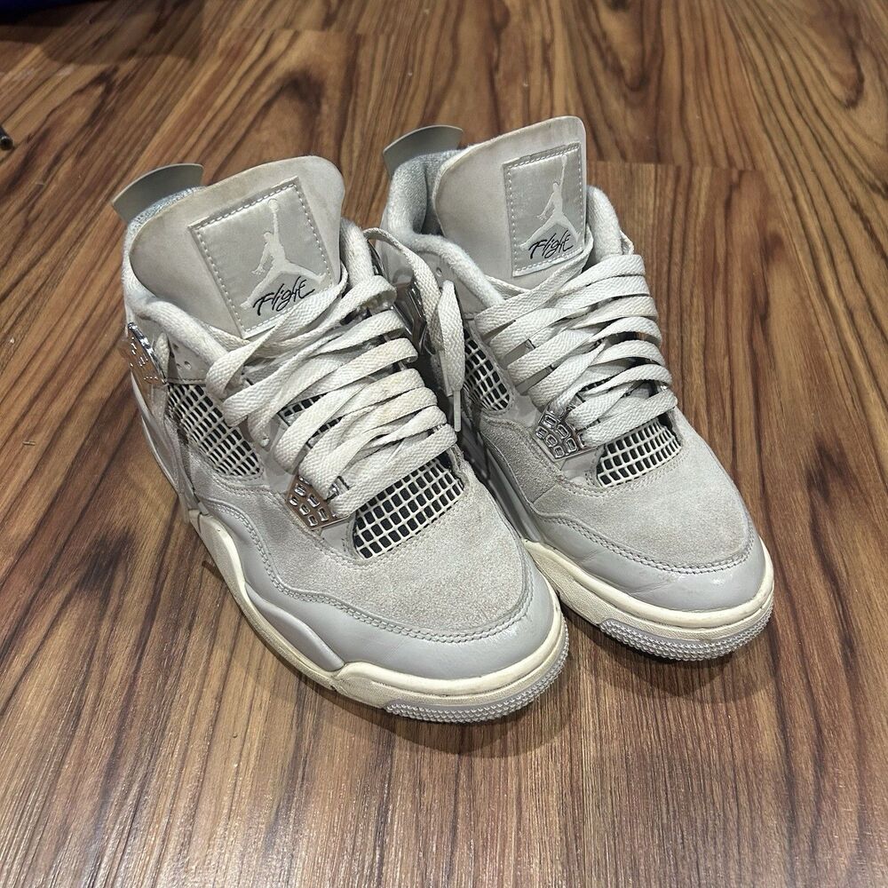 Size 6.5 - Jordan 4 Retro Low Frozen Moments W
